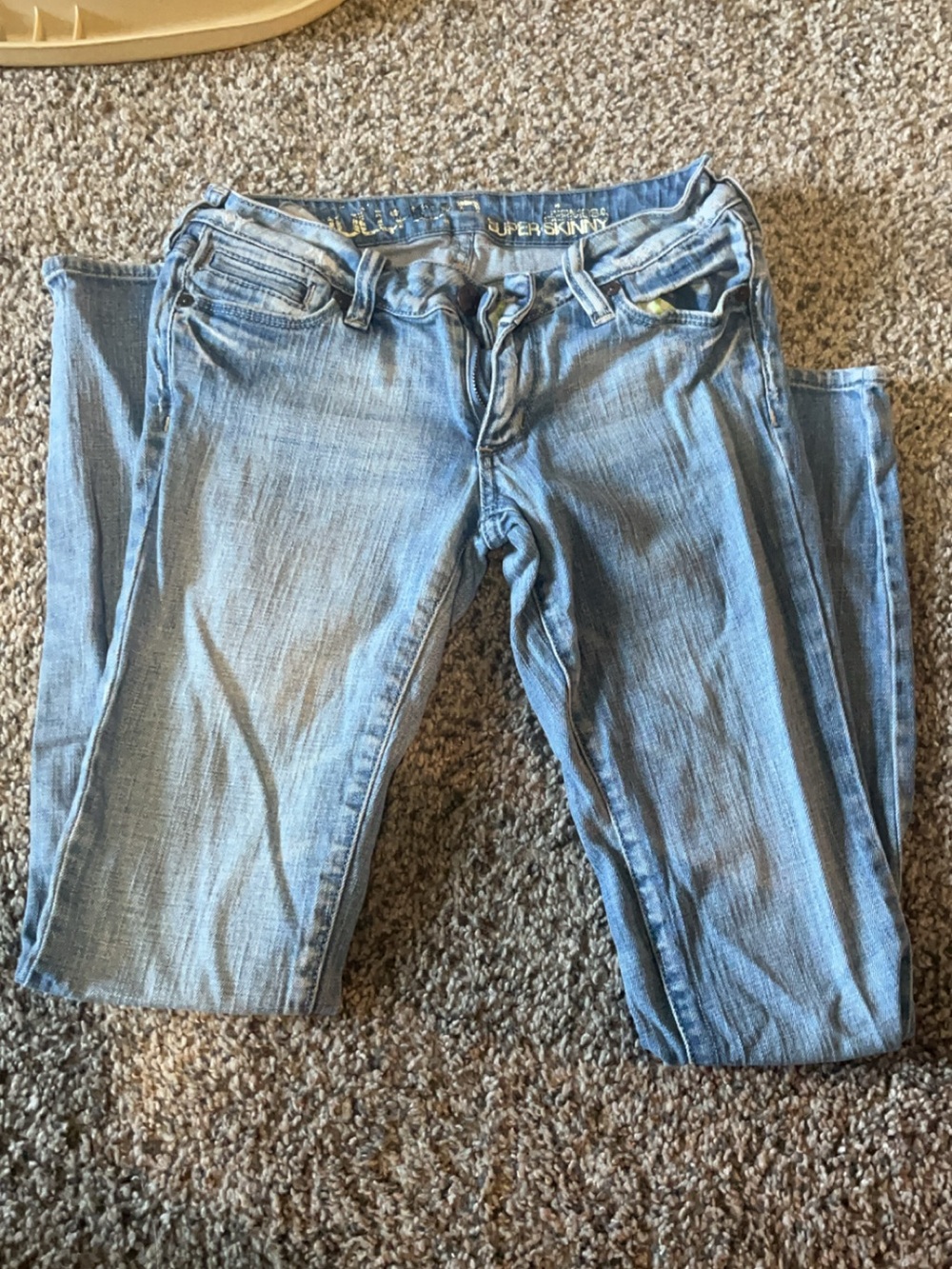 Bullhead Super Skinny Jeans